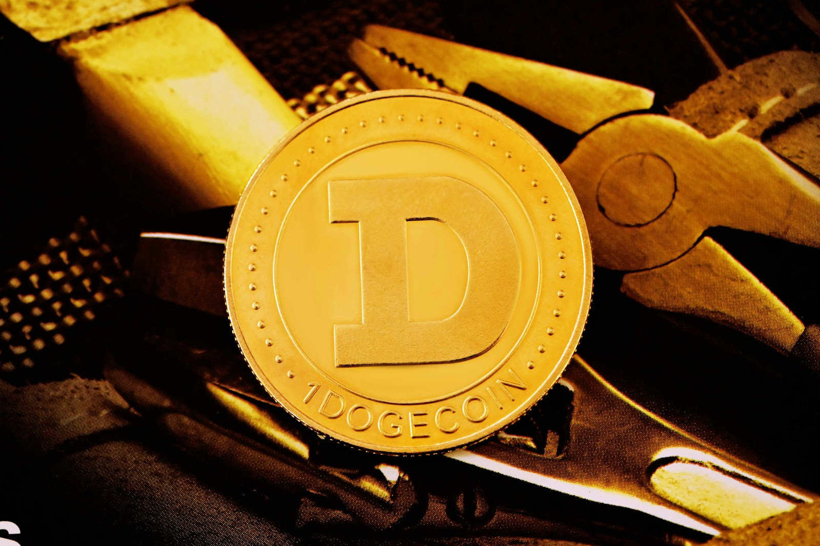 Dogecoin Price Surge Forecast: Will DOGE Finally Hit $1 Soon